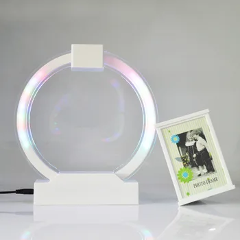 Stebuklinga Namuose Elektroninės Besisukantis nuotraukų Rėmelis, Magnetic Levitation Plūduriuojantis Foto Rėmelis Meilės Europoje PVC su LED Žibintai